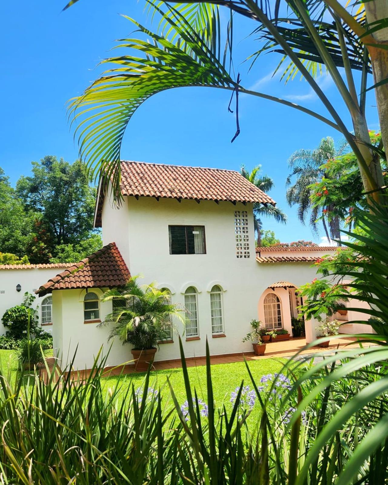 The Bardolino Artists Retreat Guest House Mbombela Luaran gambar